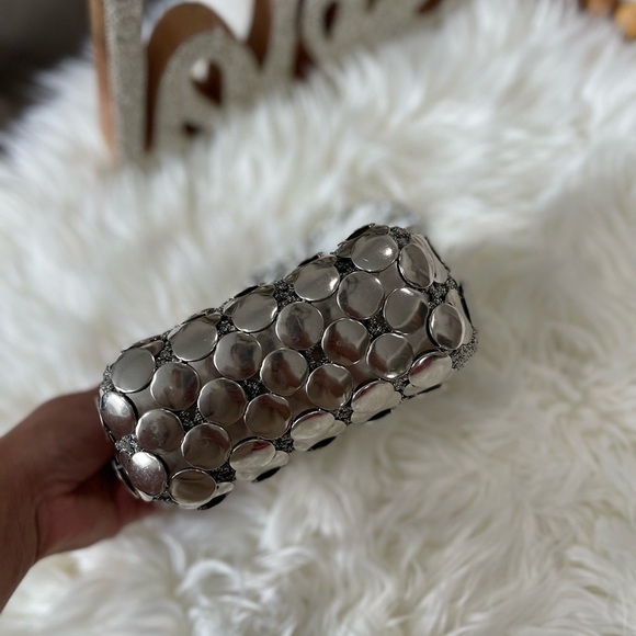 VERY RARE ⏳ Italian Couture Metal & Crochet Handbag c. 1960 Color Mate - Picture 7 of 11